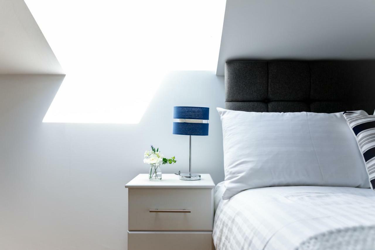Skyvillion - Cozy Apartments In Enfield Town With Free Parking & Wifi Luaran gambar